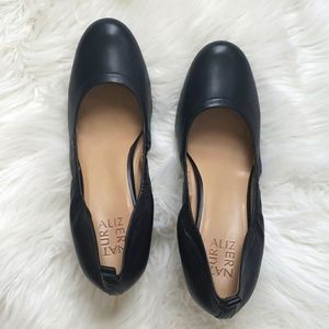 Naturalizer black pumps